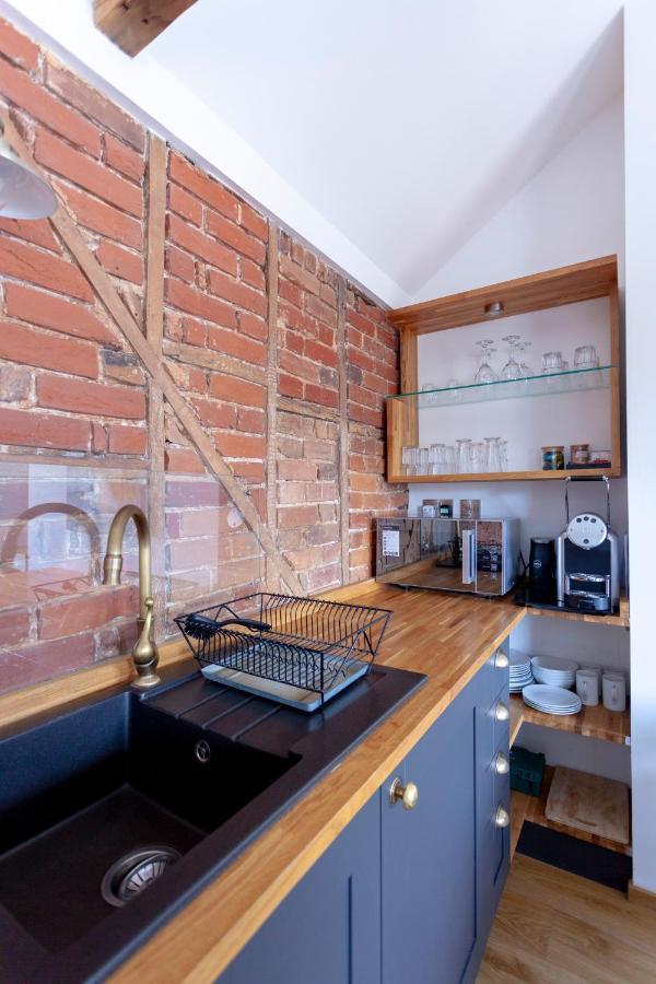 Apartment 6 At Number 8: City Centre, 1 Bedroom, Sofa Bed In Lounge Canterbury Exterior foto